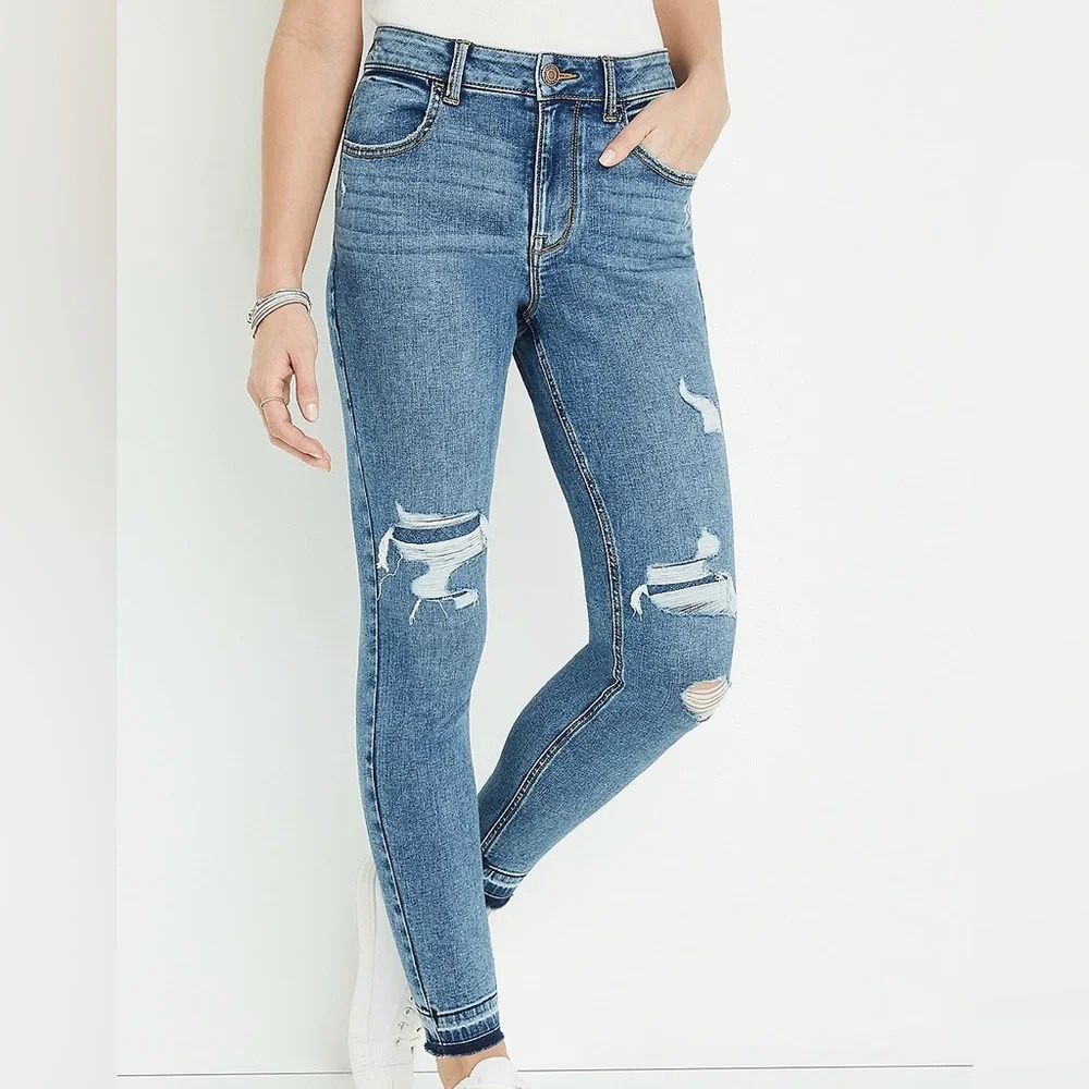 Maurices Patch Ripped Skinny Jeans Medium Wash High Rise Medium Short Women’s